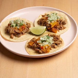 Tacos de Carnitas de Cerdo